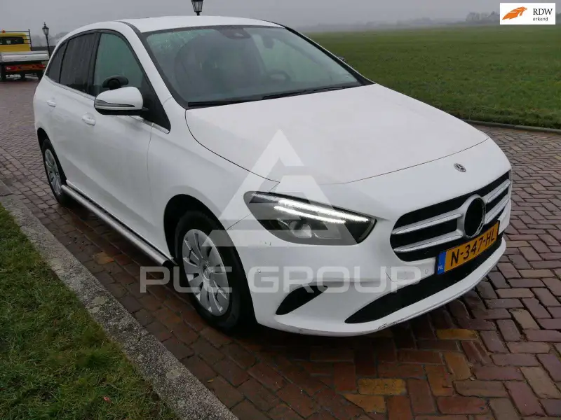 2021 Mercedes Benz B 200