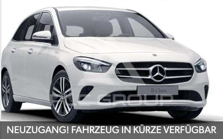2021 Mercedes Benz B 200