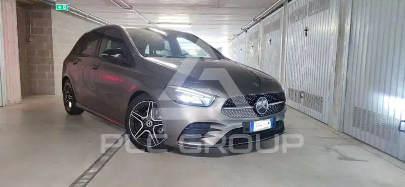2021 Mercedes Benz B 200