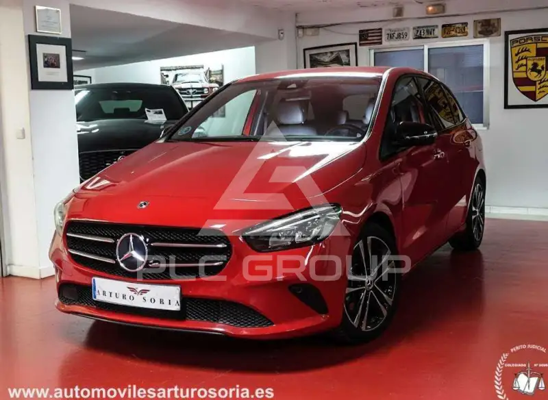 2021 Mercedes Benz B 200