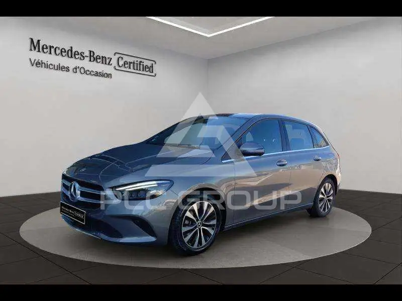 2021 Mercedes Benz B 200