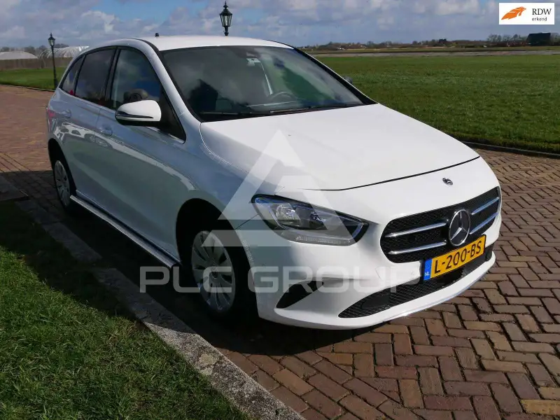 2021 Mercedes Benz B 200