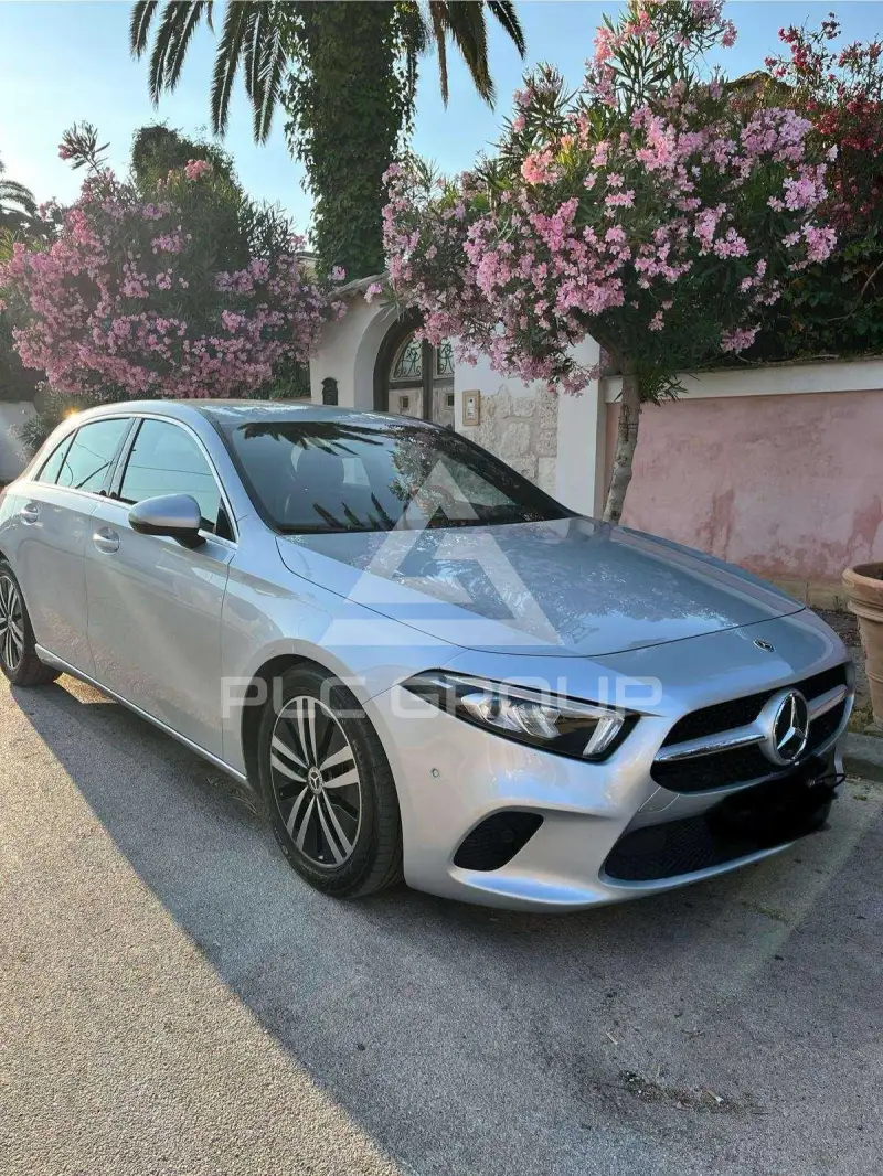 2021 Mercedes Benz A 200