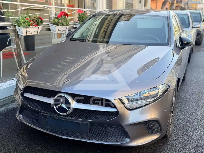 2021 Mercedes Benz A 180