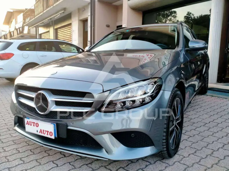 2021 Mercedes Benz C 220