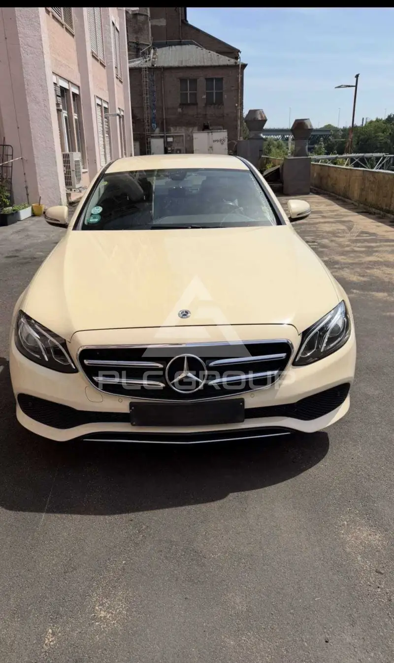 2021 Mercedes Benz E 200