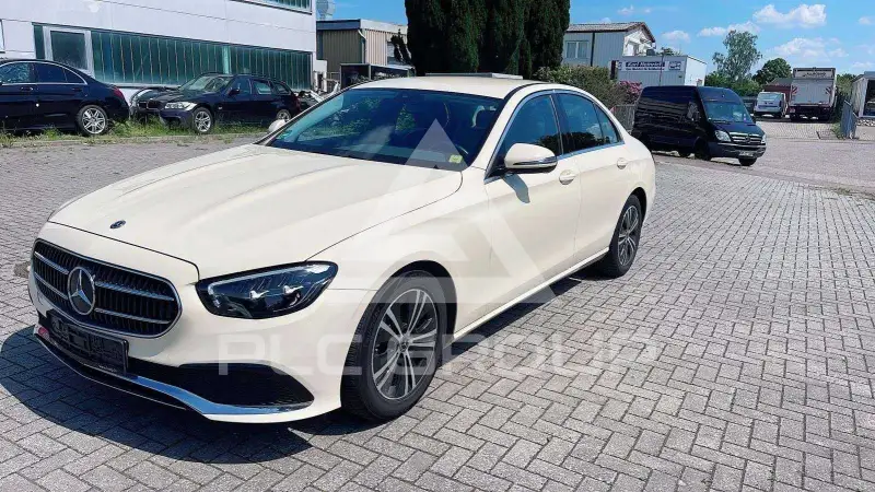 2021 Mercedes Benz E 200