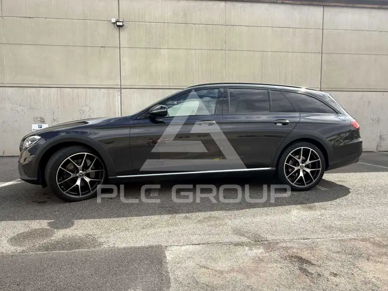 2021 Mercedes Benz E 220