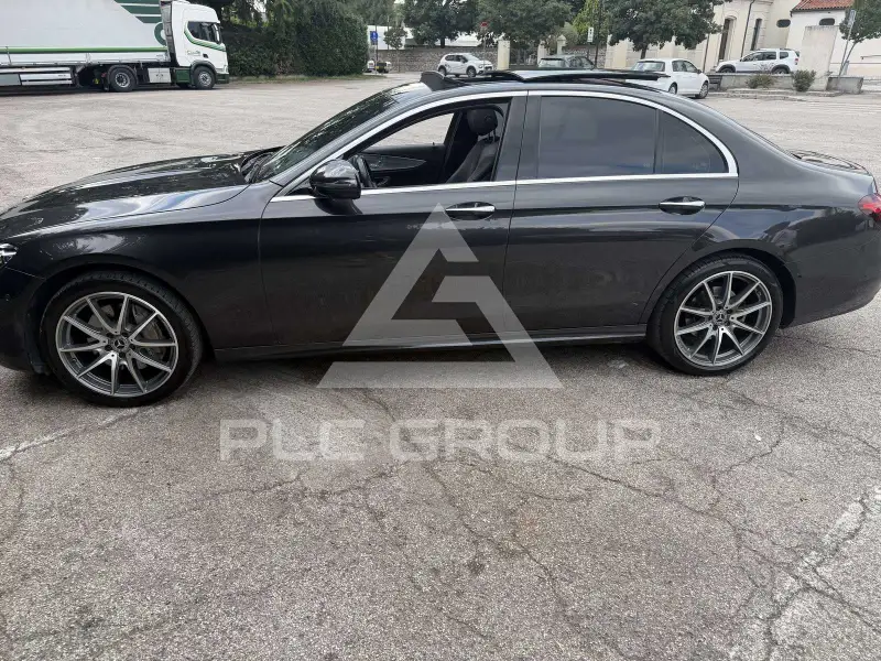 2021 Mercedes Benz E 220