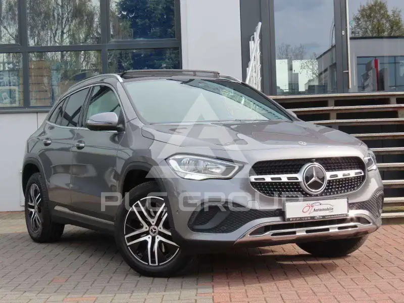 2021 Mercedes Benz GLA 220