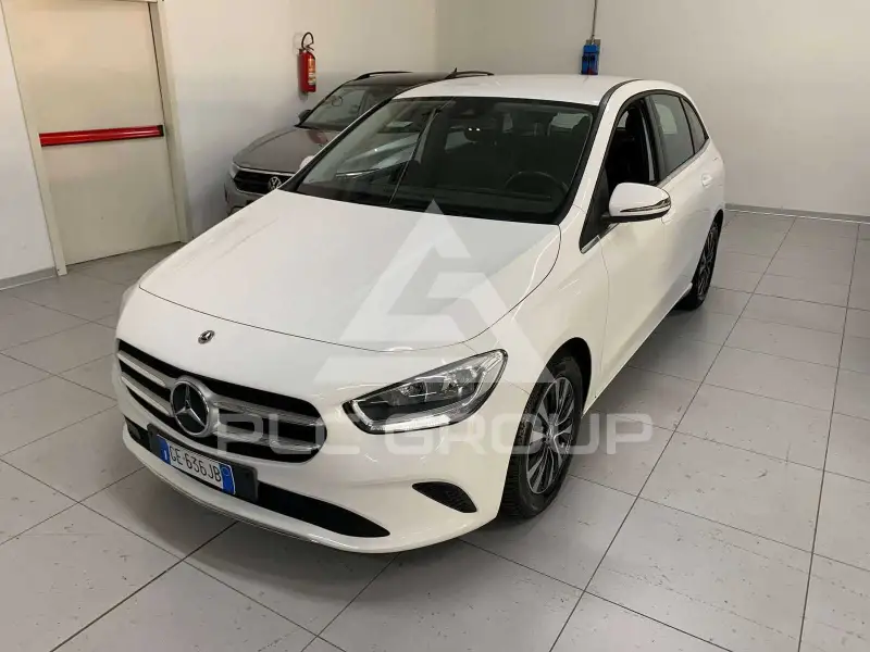 2021 Mercedes Benz B 180