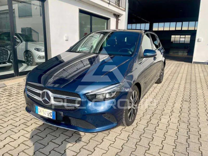 2021 Mercedes Benz B 180