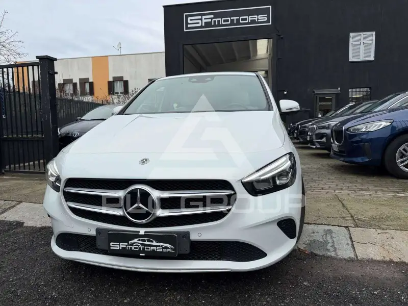2021 Mercedes Benz B 180