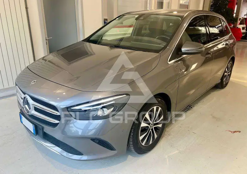 2021 Mercedes Benz B 180