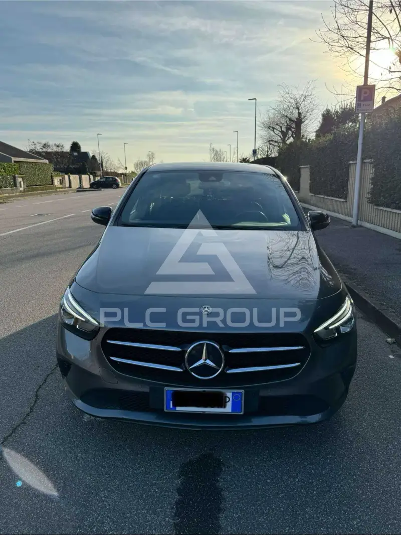 2021 Mercedes Benz B 180