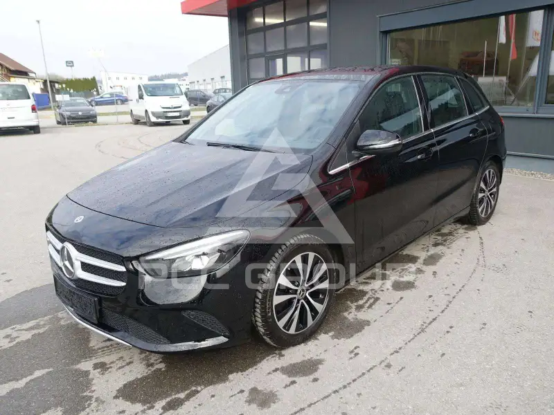 2021 Mercedes Benz B 220