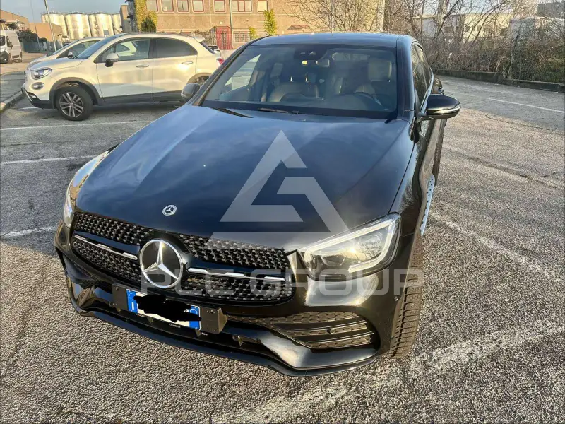 2021 Mercedes Benz GLC 220