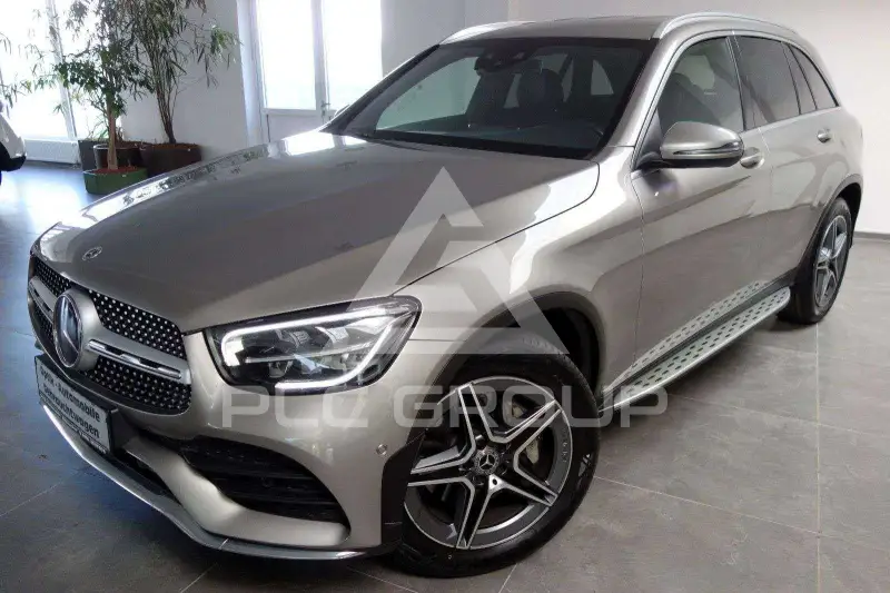 2021 Mercedes Benz GLC 220