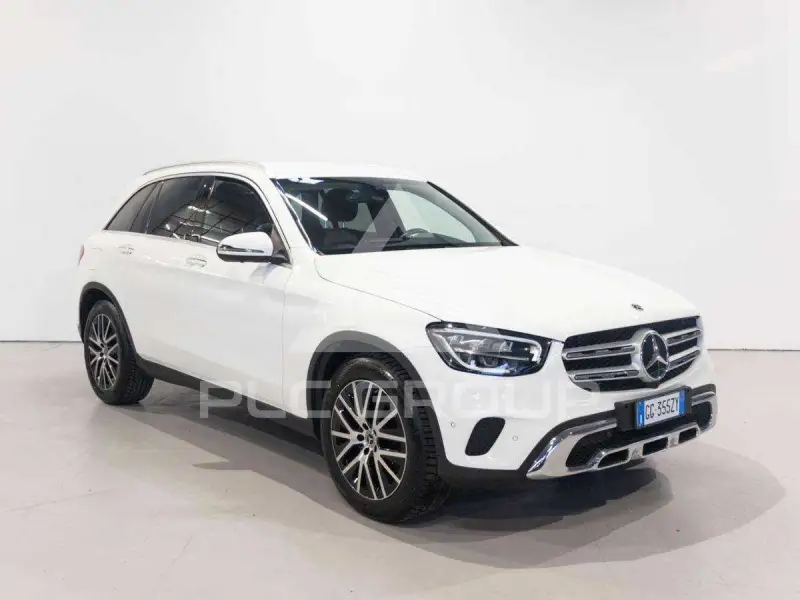 2021 Mercedes Benz GLC 220