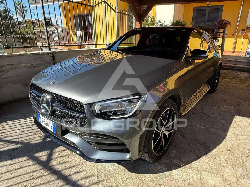 2021 Mercedes Benz GLC 220