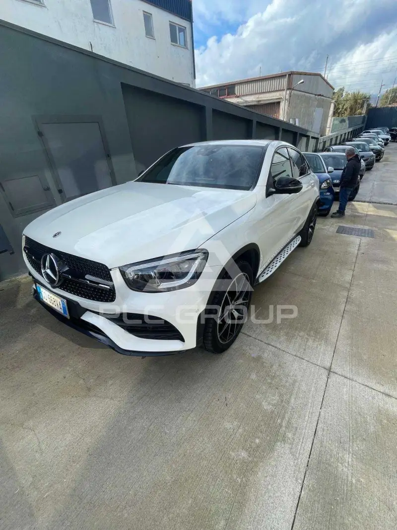 2021 Mercedes Benz GLC 220