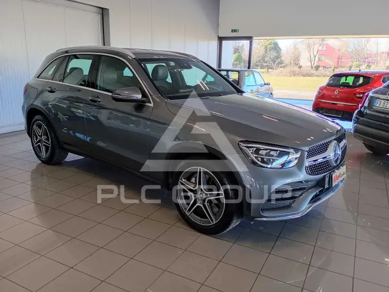2021 Mercedes Benz GLC 220