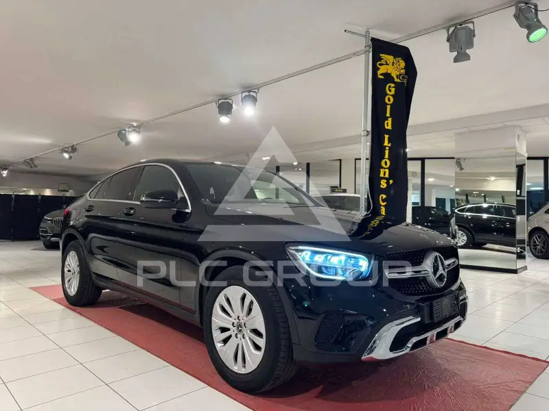 2021 Mercedes Benz GLC 220