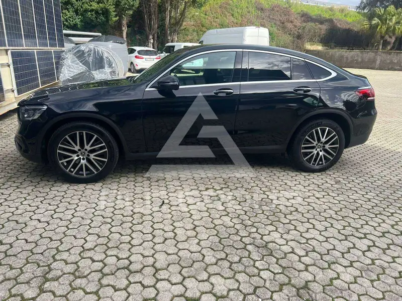 2021 Mercedes Benz GLC 220