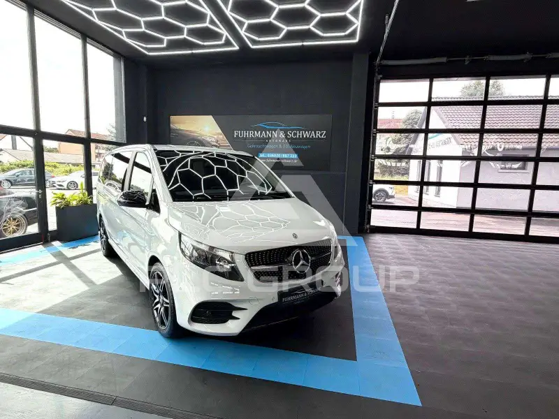 2021 Mercedes Benz V 300