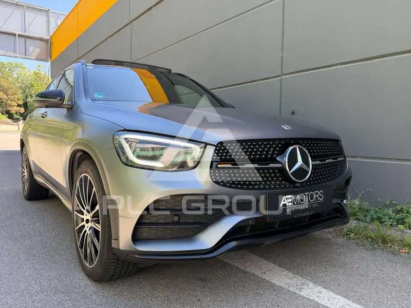 2021 Mercedes Benz GLC 400