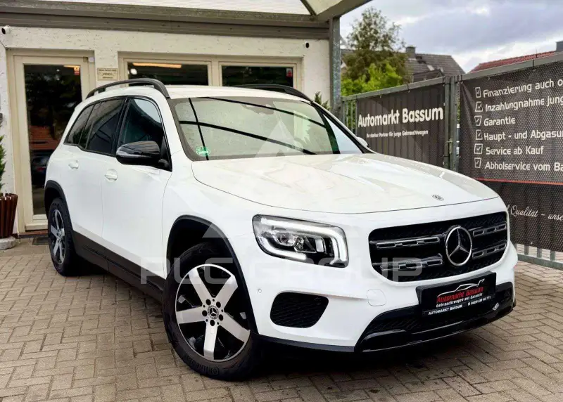 2021 Mercedes Benz GLB 220
