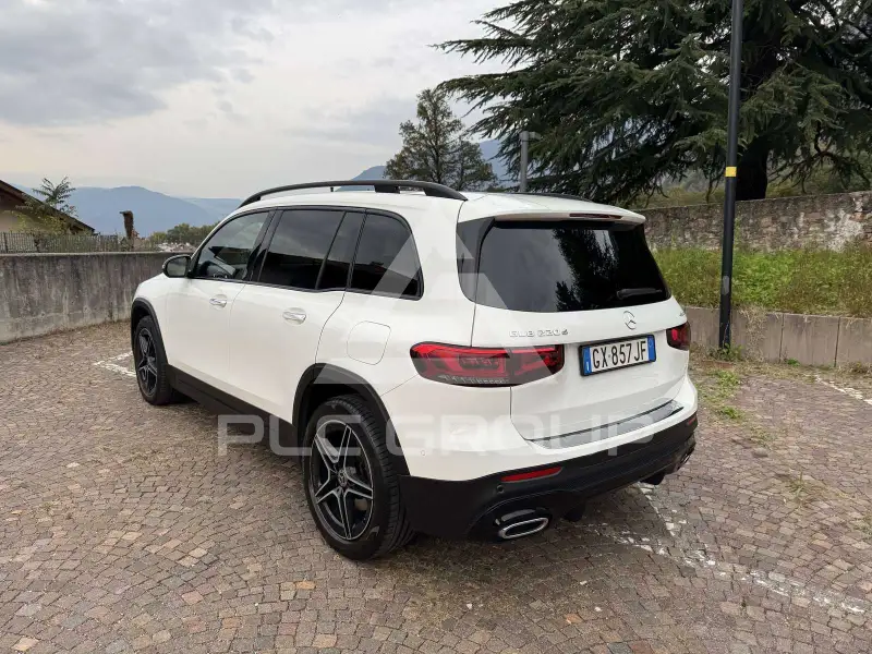 2021 Mercedes Benz GLB 220