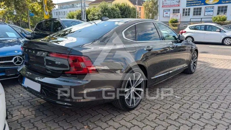 2021 Volvo S90