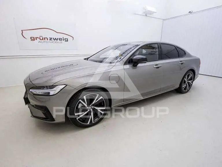 2021 Volvo S90