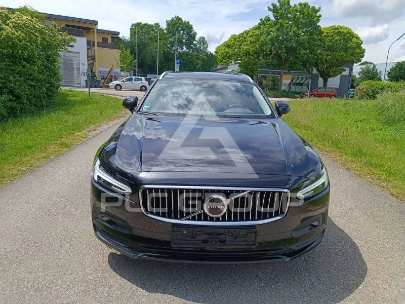 2021 Volvo V90