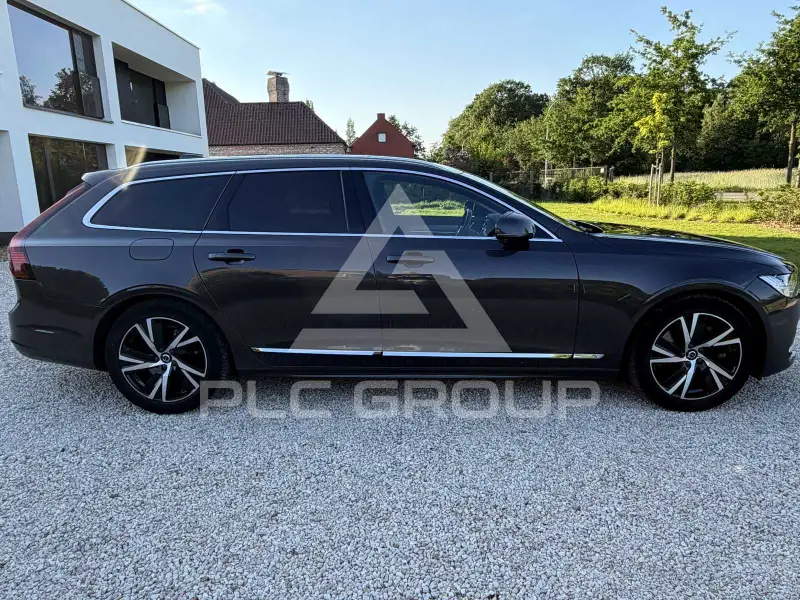 2021 Volvo V90