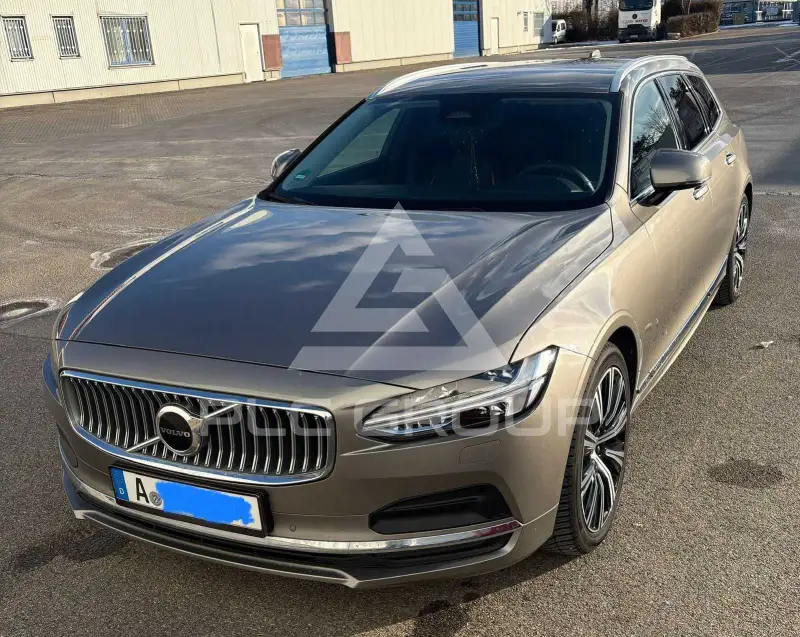 2021 Volvo V90