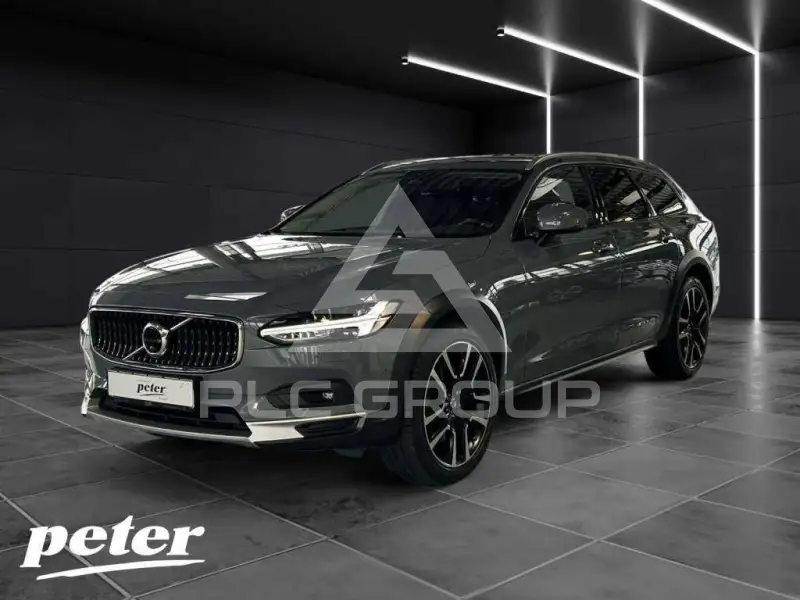 2021 Volvo V90