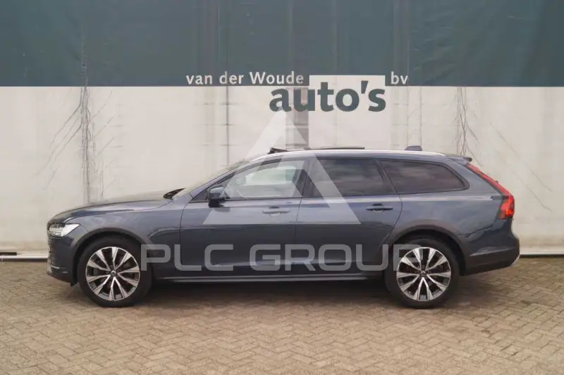 2021 Volvo V90