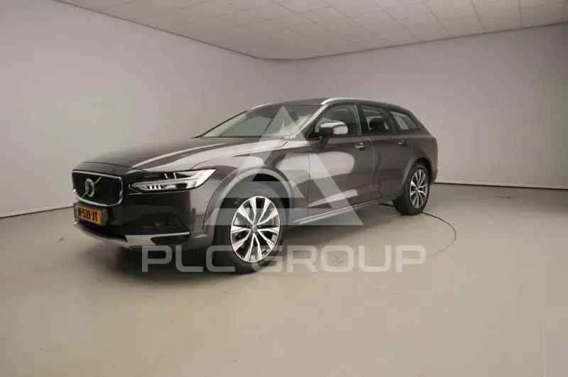 2021 Volvo V90