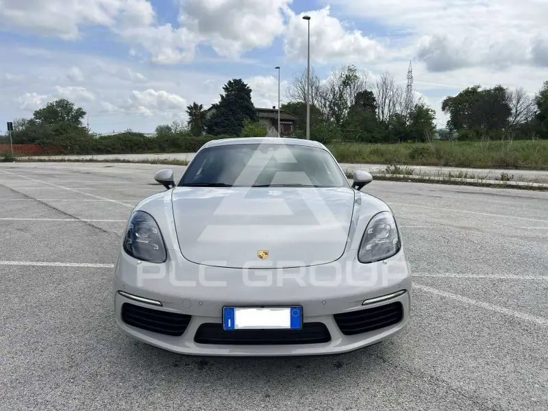 2021 Porsche 718