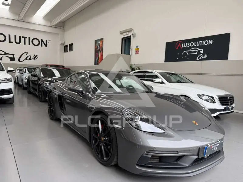 2021 Porsche 718