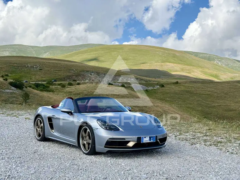 2021 Porsche 718