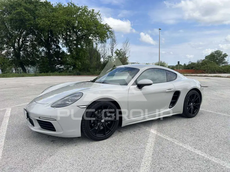 2021 Porsche 718