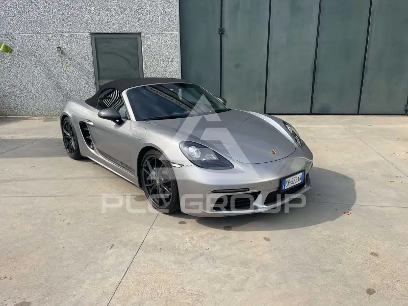 2021 Porsche 718