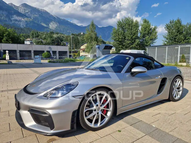2023 Porsche 718