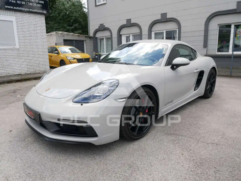 2021 Porsche Cayman