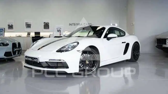 2021 Porsche Cayman