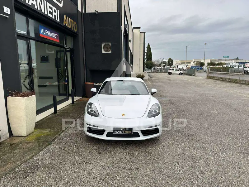 2021 Porsche Cayman