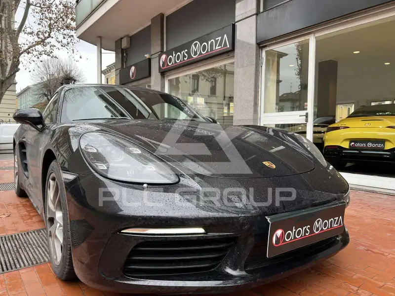 2021 Porsche Cayman